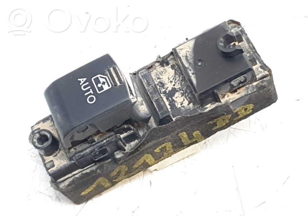 Subaru Outback (BS) Przyciski szyb 