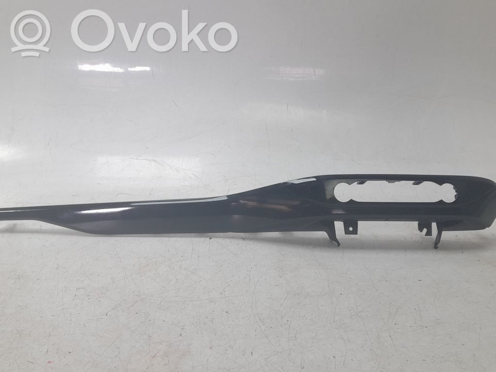Ford Kuga III Osłona tylnej klapy 