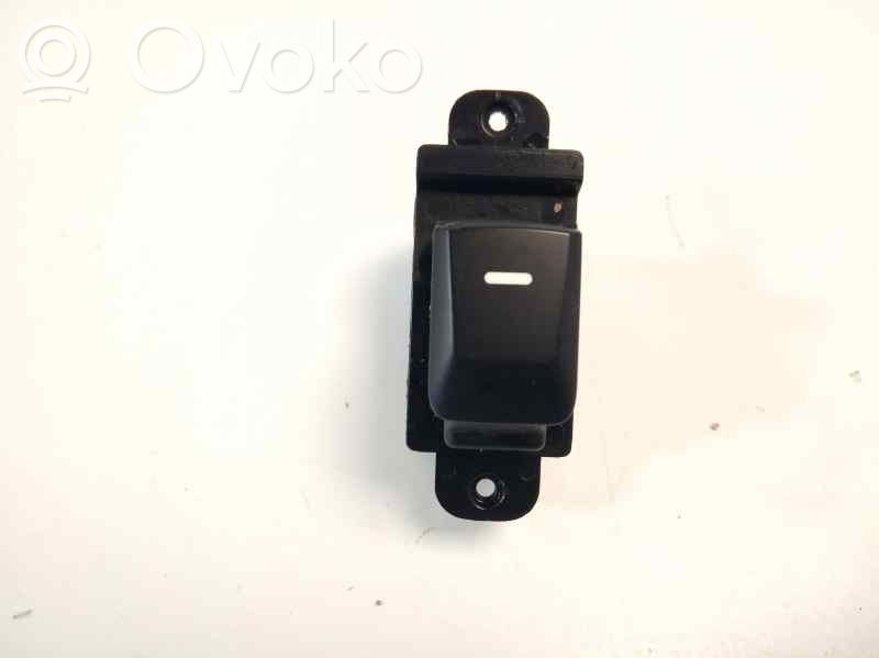 Electric window control switch   935751W010
