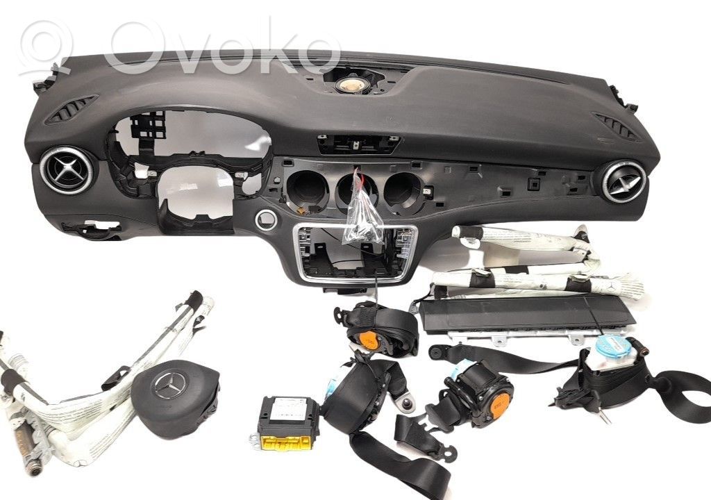 Mercedes-Benz CLA C117 X117 W117 Airbag set 