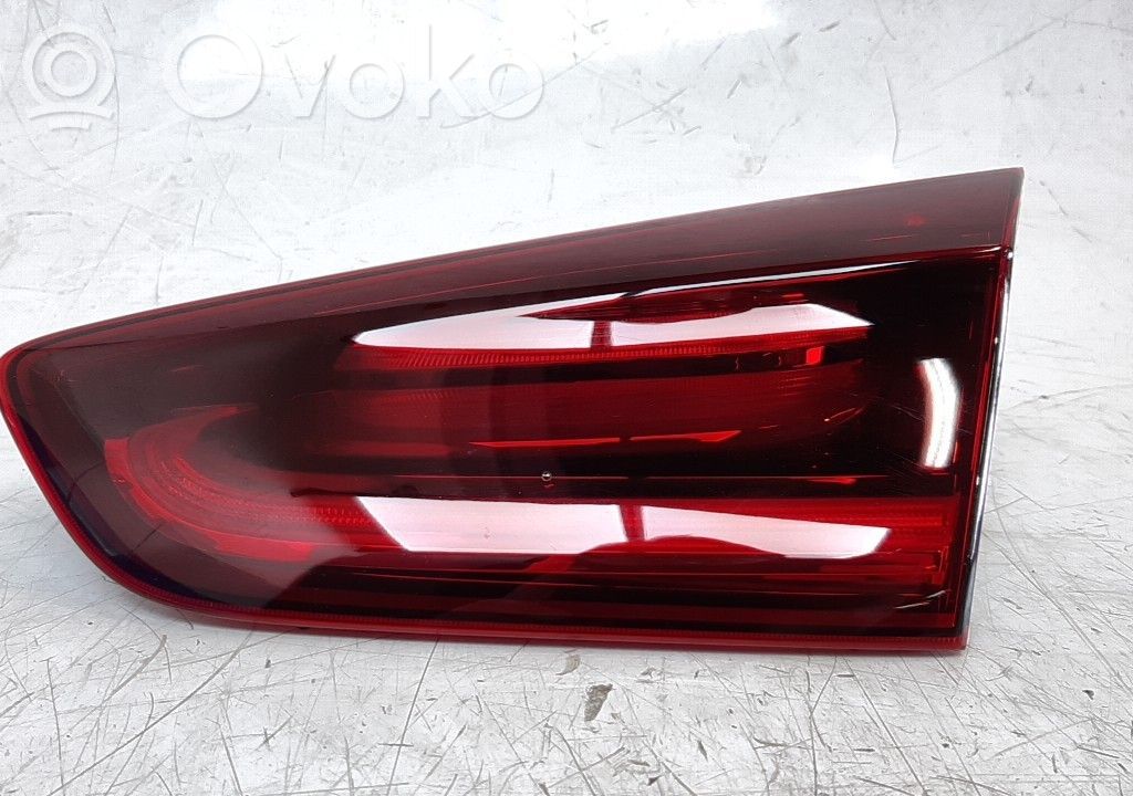 KIA Xceed Galinis žibintas dangtyje 