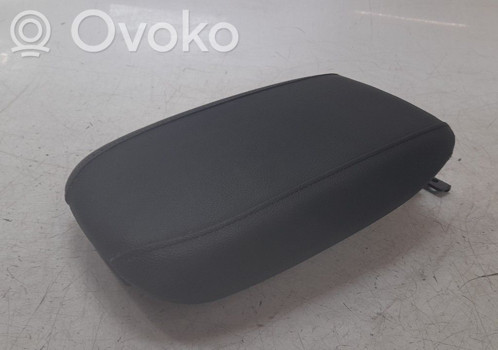 KIA Xceed Armrest 