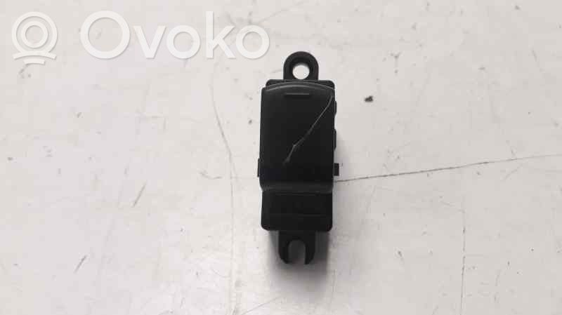 Nissan Qashqai Przyciski szyb 
