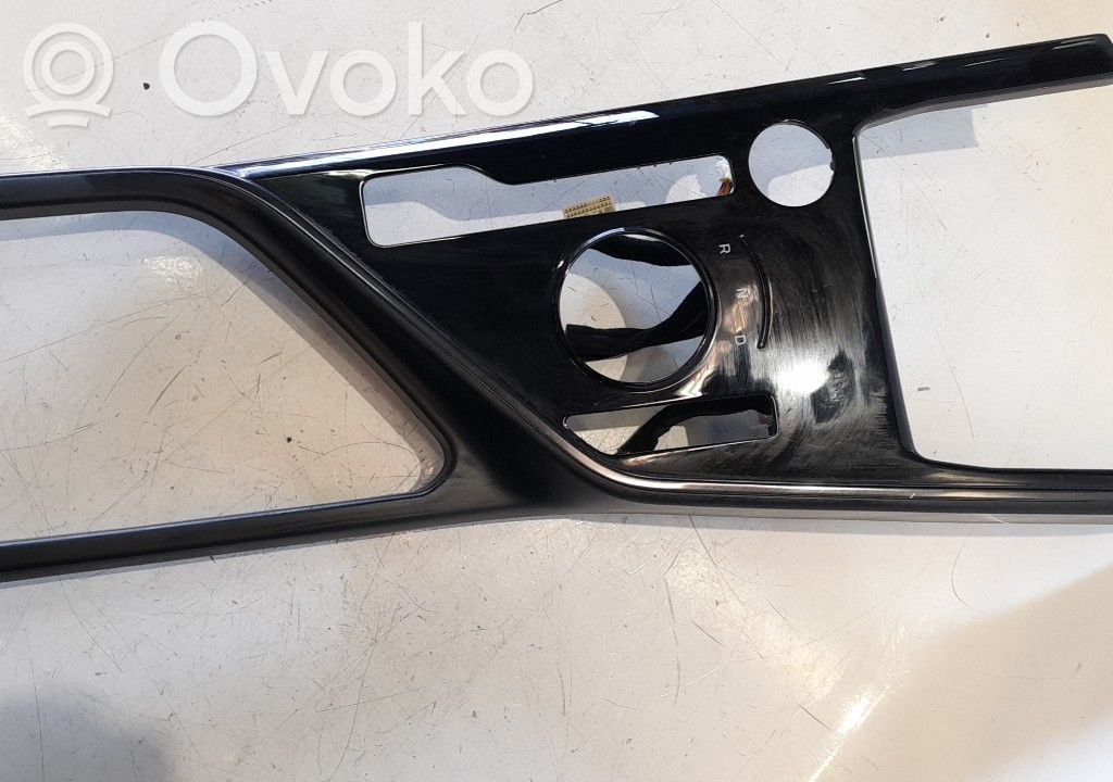 KIA Niro Moldura inferior 
