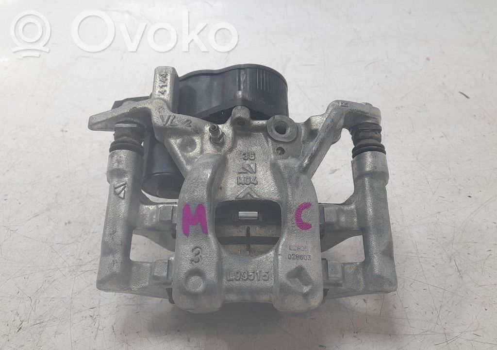 Support d'étrier arrière   478300D080,L99515