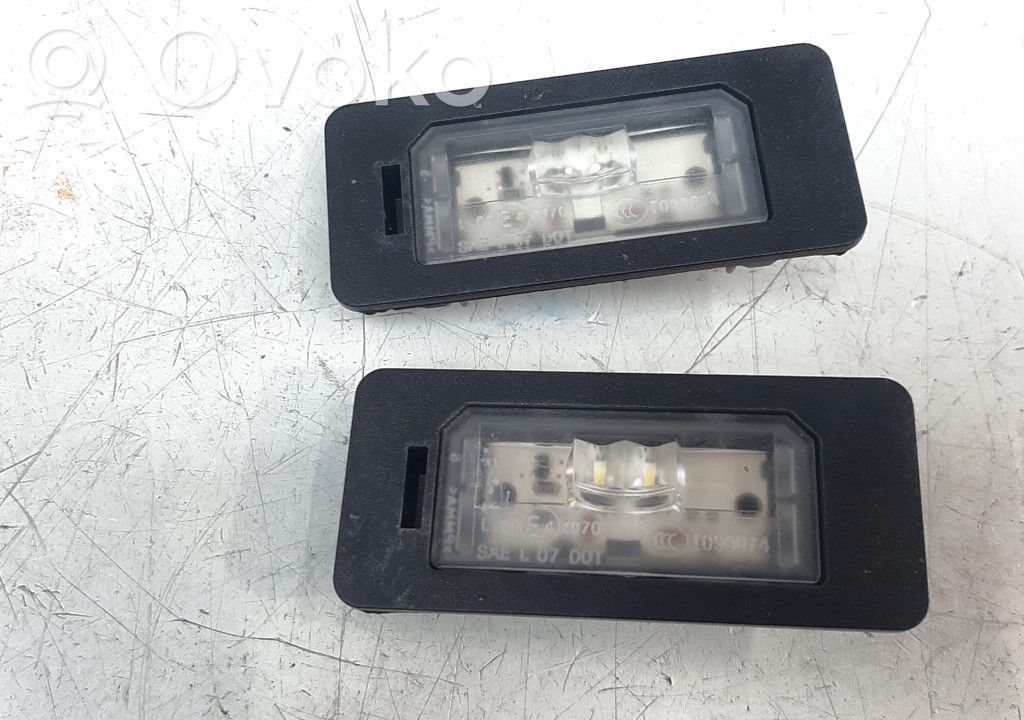 BMW 3 F30 F35 F31 Lampa oświetlenia tylnej tablicy rejestracyjnej 