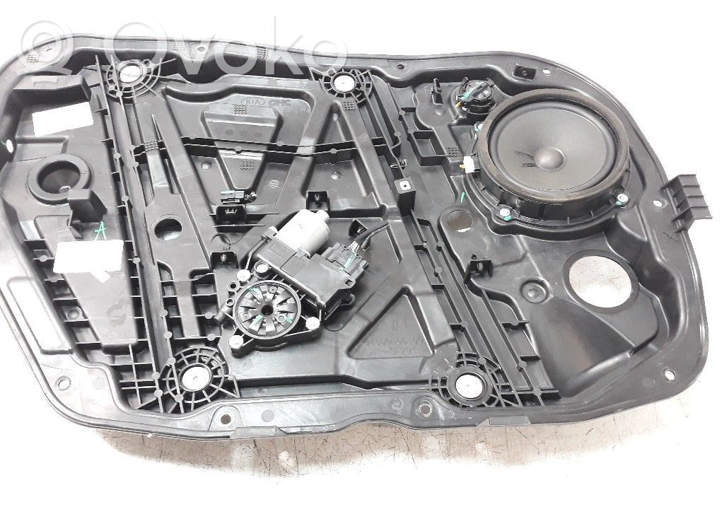 Regulador manual de la ventanilla delantera   82470J7010