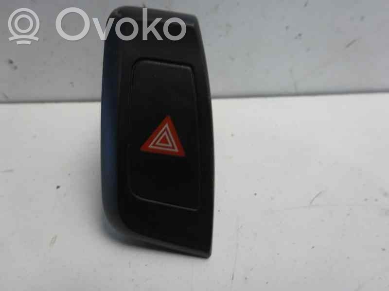 Botón interruptor de luz de peligro   8K1941509