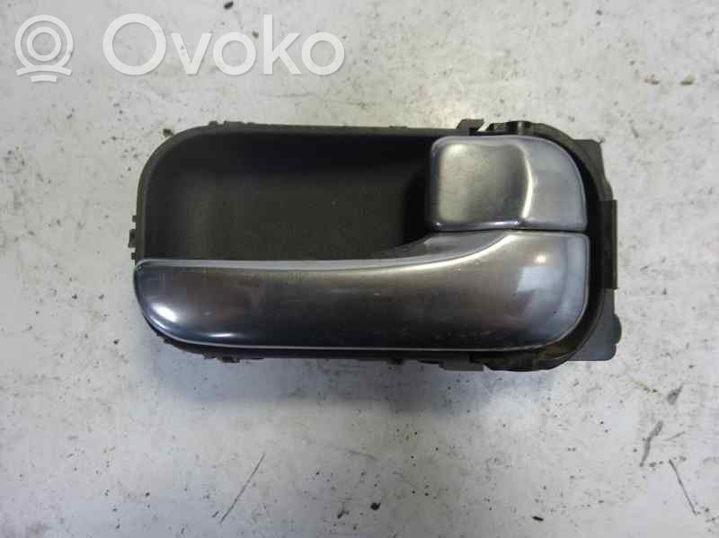 Nissan Almera N16 Maniglia interna per portiera posteriore 
