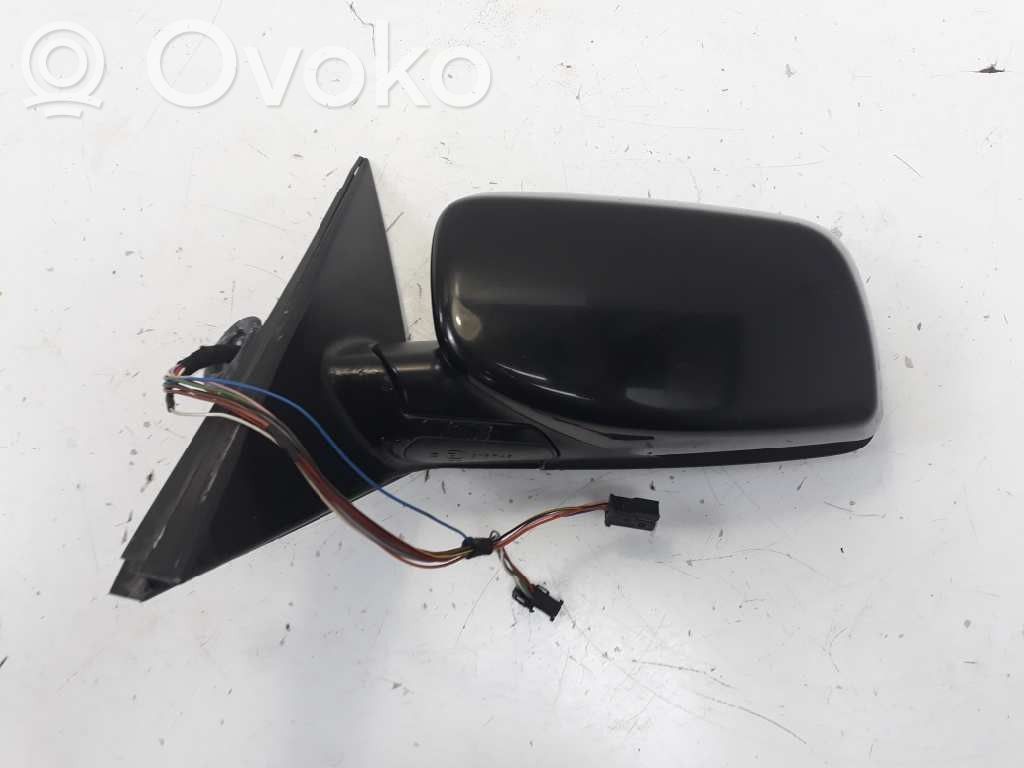 Elektryczne lusterko boczne drzwi przednich   51167126546