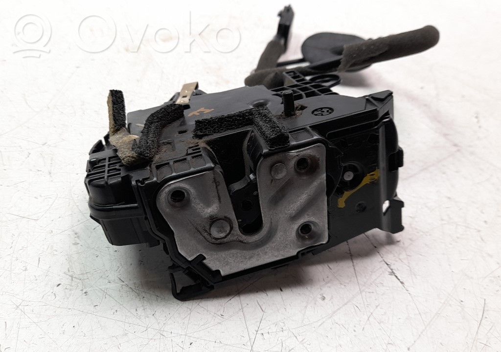 Renault Captur Zamek drzwi tylnych 