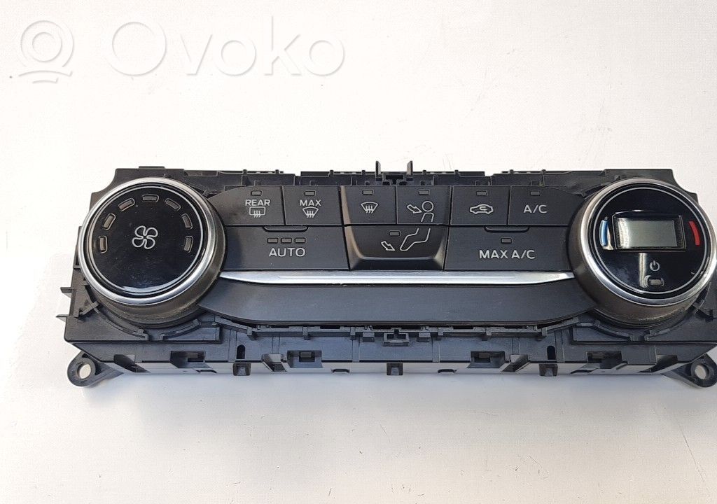 Panel klimatyzacji   GN1518C512AK