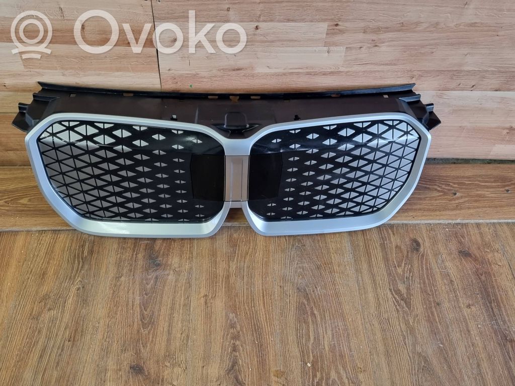 BMW X1 U11 Front grill 