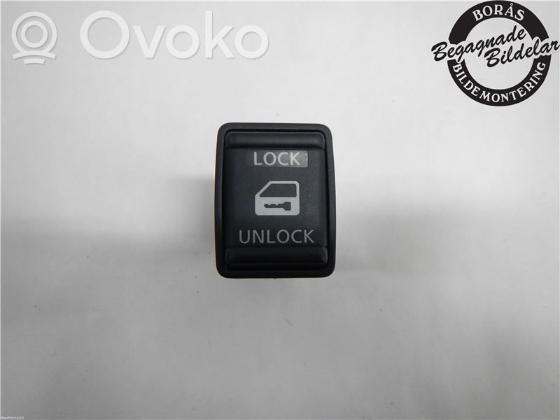 Central locking switch button   252103VU0A