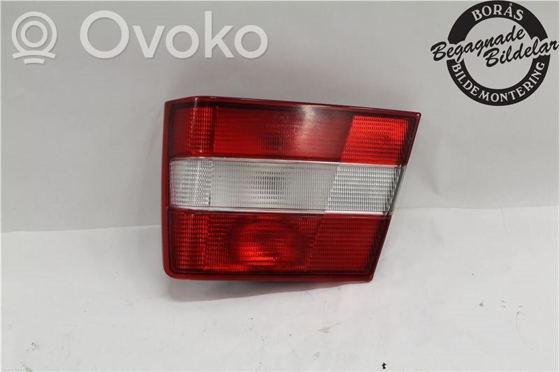 Volvo 940 Lampy tylnej klapy bagażnika 