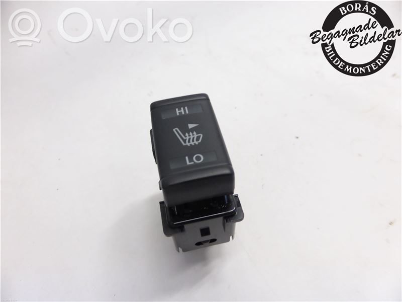 Nissan Note (E12) Interruptor de calefacción del asiento 