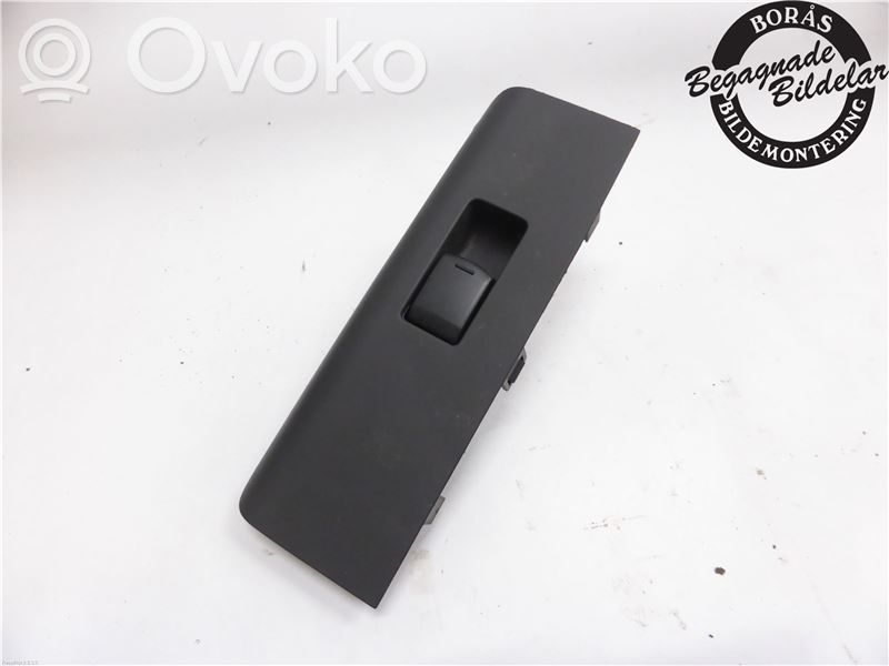 Nissan Navara D40 Electric window control switch 