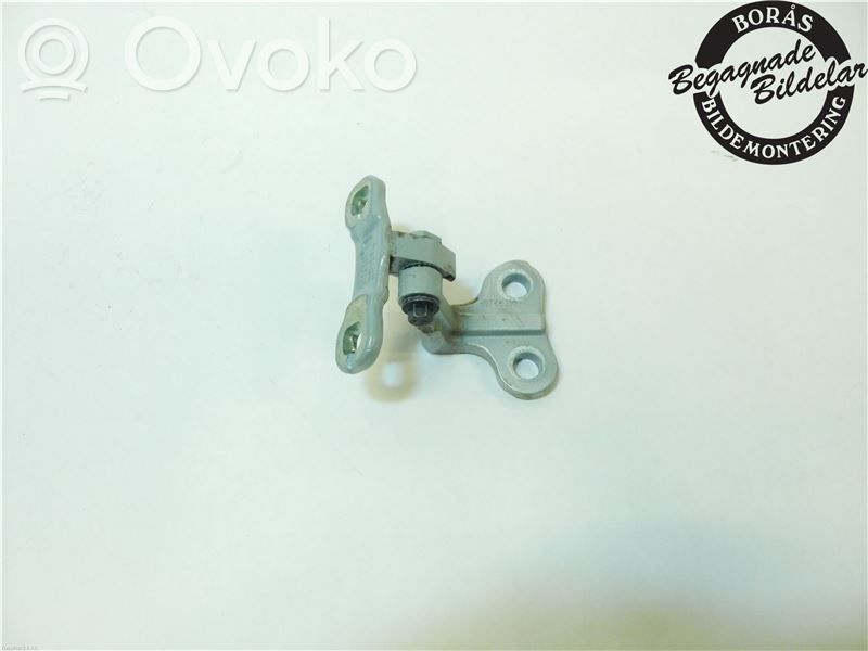 Front door upper hinge   30784896
