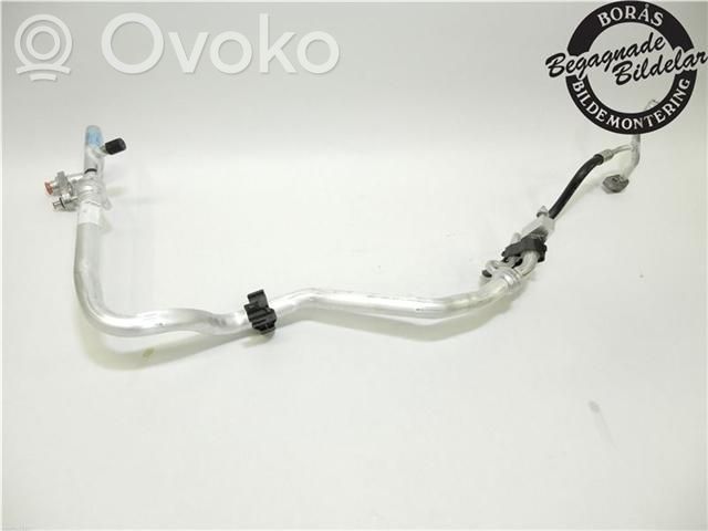 Ford Focus Ilmastointilaitteen putki (A/C) 