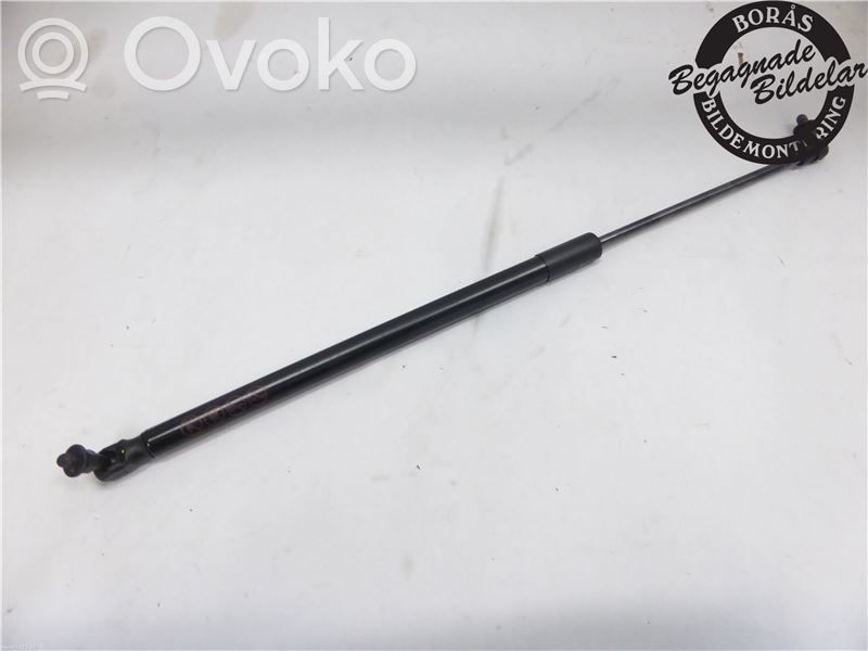 Mazda 2 Tailgate strut 