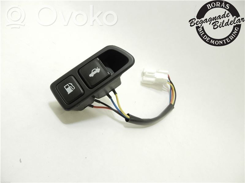 KIA Optima Fuel tank opening switch 
