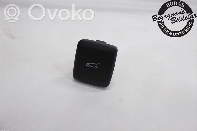 Ford Mondeo MK V Tailgate/boot open switch button 