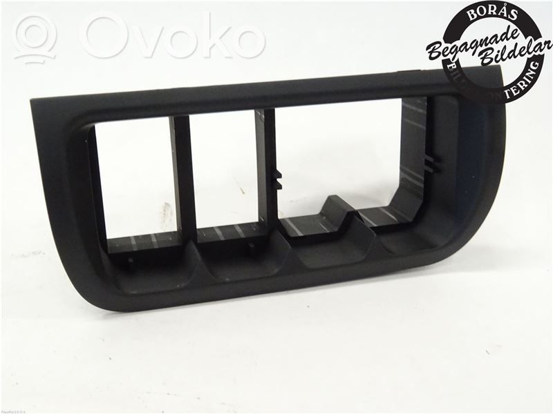 Dashboard trim   937111W100