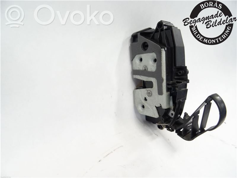 Ford Focus Priekšpusē slēdzene 