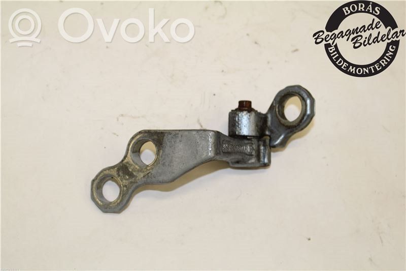 Ford Focus C-MAX Takaoven alasarana 