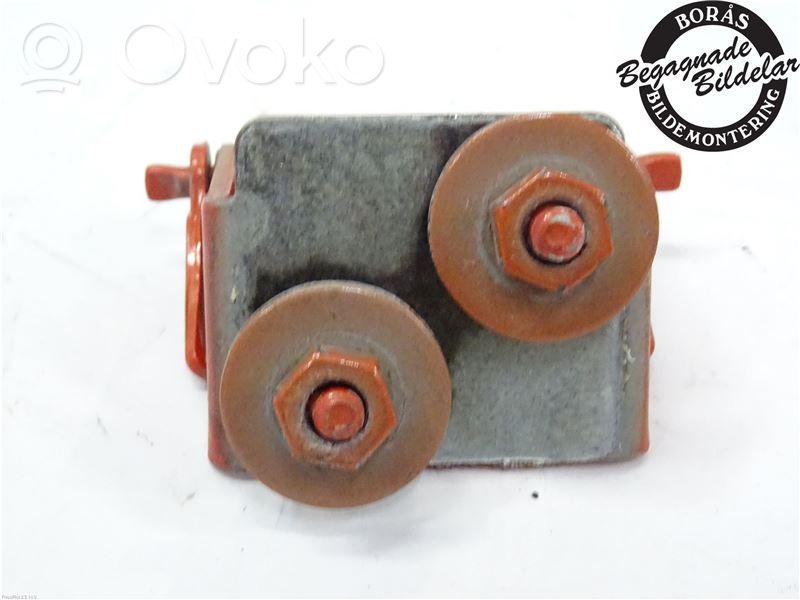 Tailgate/trunk/boot hinge   1744700