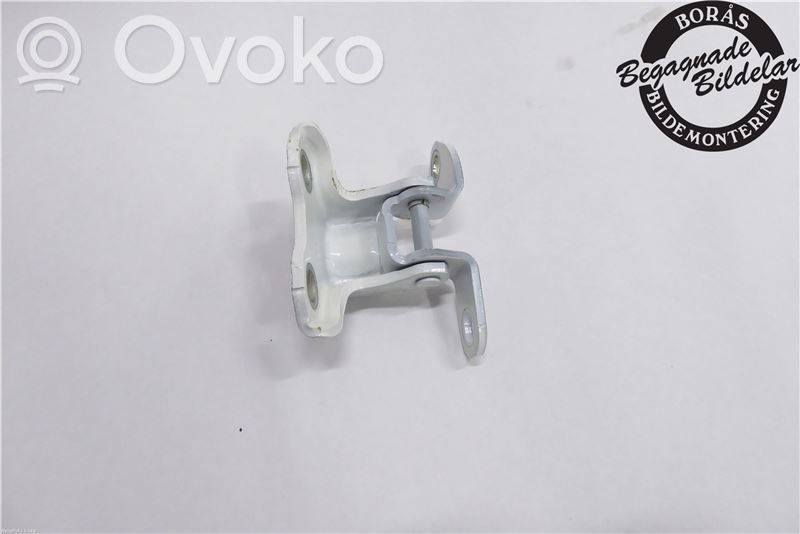 Peugeot 108 Rear door upper hinge 