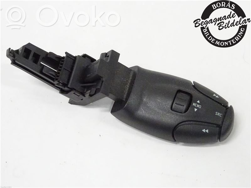 Peugeot 307 Steering wheel buttons/switches 