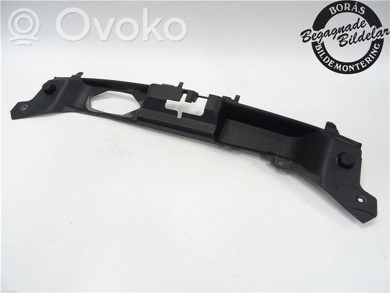 Volvo V50 Ylempi jäähdyttimen ylätuen suojapaneeli 