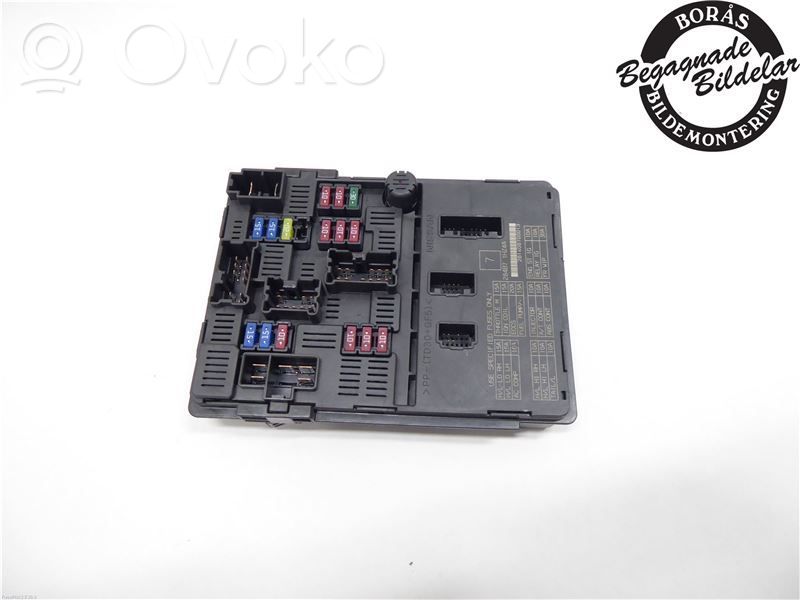 Nissan Note (E12) Fuse module 