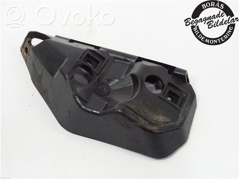 Volvo V50 Front bumper mounting bracket 