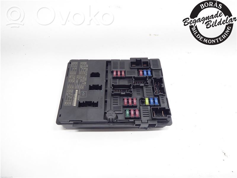 Nissan Note (E12) Fuse module 