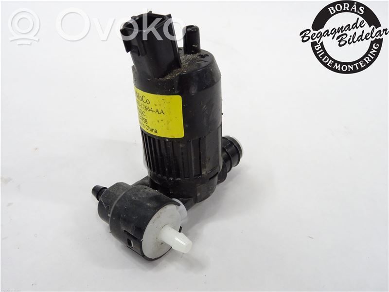 Ford Mondeo MK V Windscreen/windshield washer pump 
