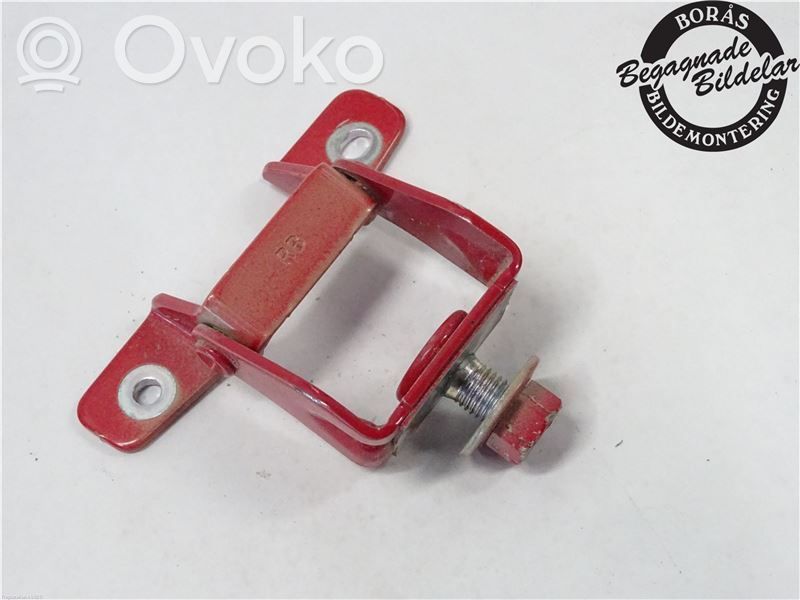 Tailgate/trunk/boot hinge   797701J000