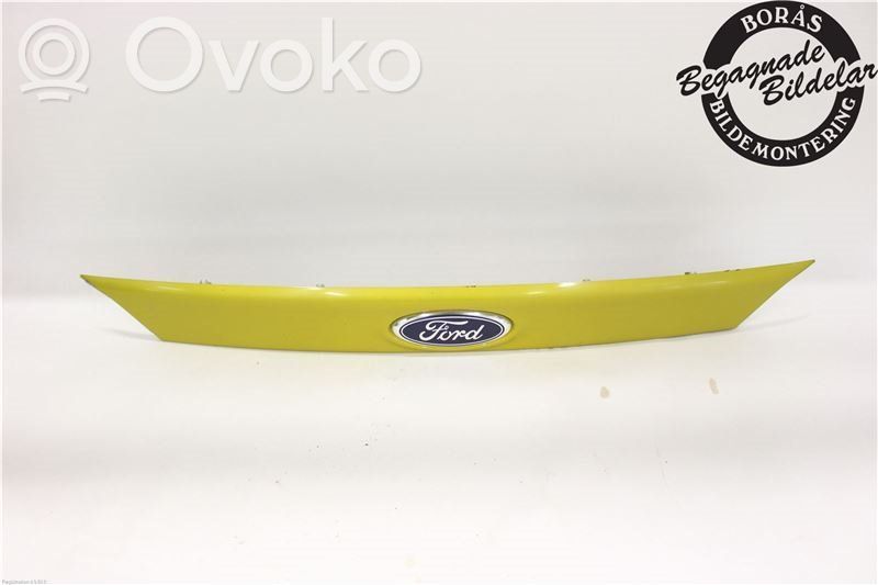 Ford Focus Tailgate trim 