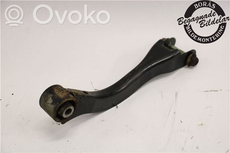 Subaru Levorg Querlenker hinten 