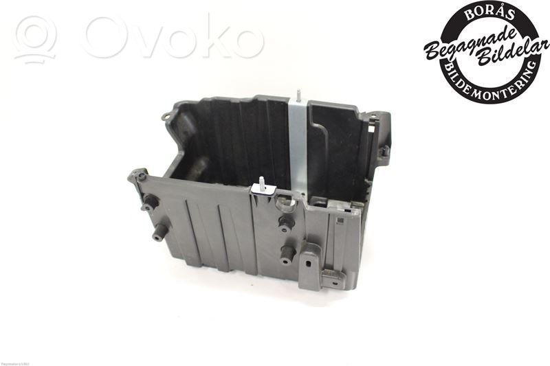 Ford Fiesta Półka akumulatora 