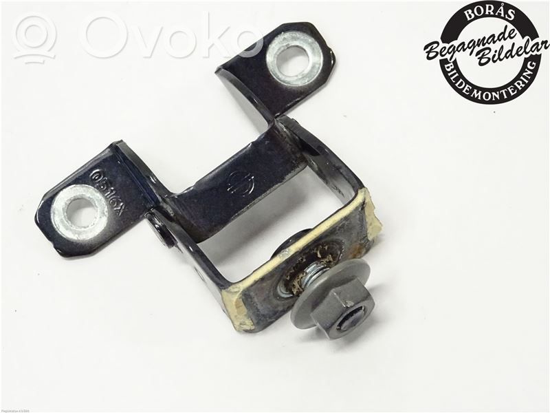 Nissan Micra Tailgate/trunk/boot hinge 