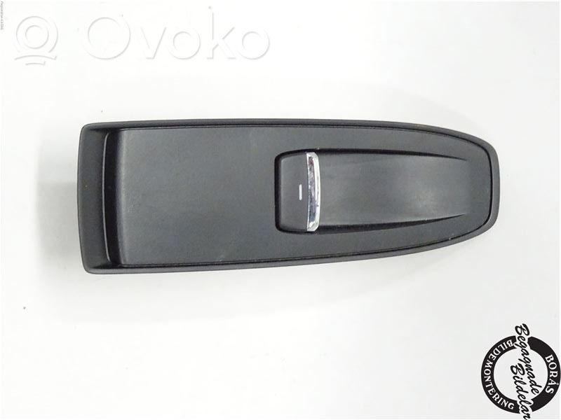 Subaru Impreza IV Electric window control switch 