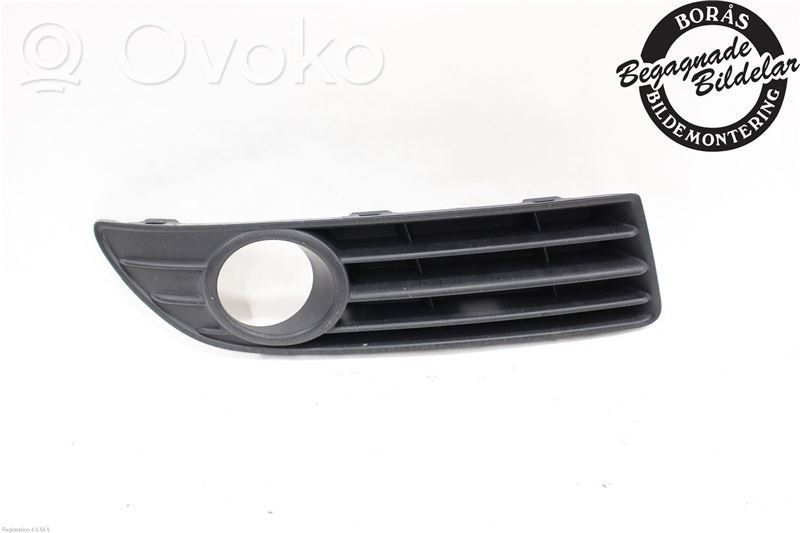 Volkswagen Polo IV 9N3 Kratka dolna zderzaka przedniego 