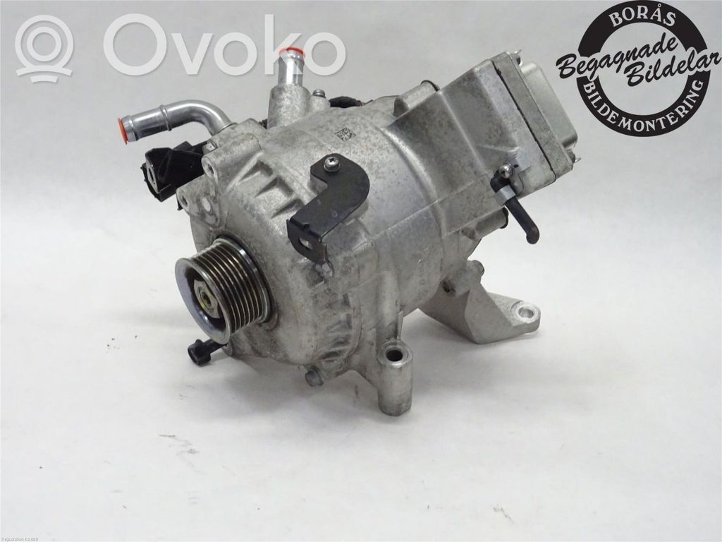 Alternator   373902E960