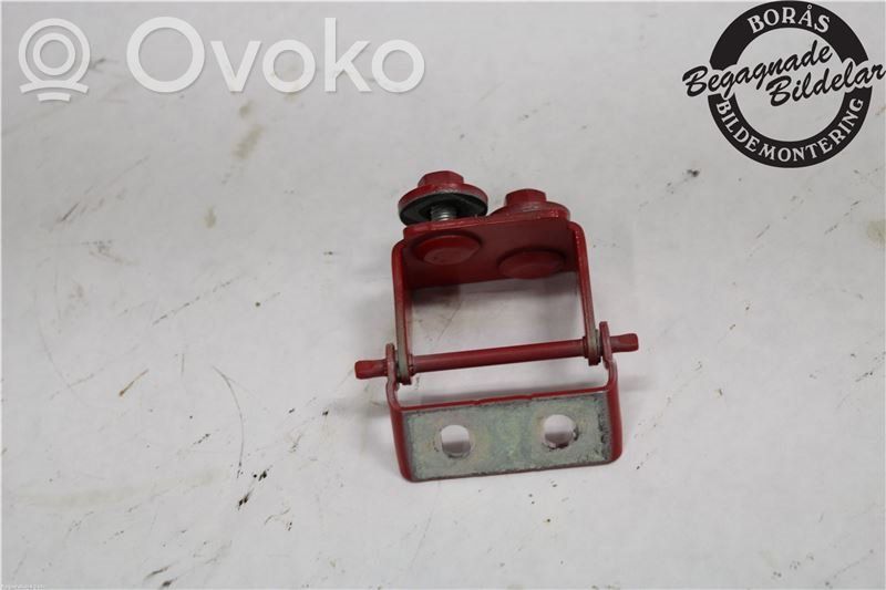 Ford Focus Tailgate/trunk/boot hinge 