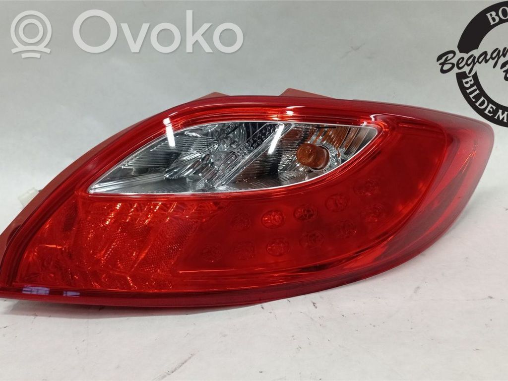 Mazda 2 Задний фонарь в кузове 