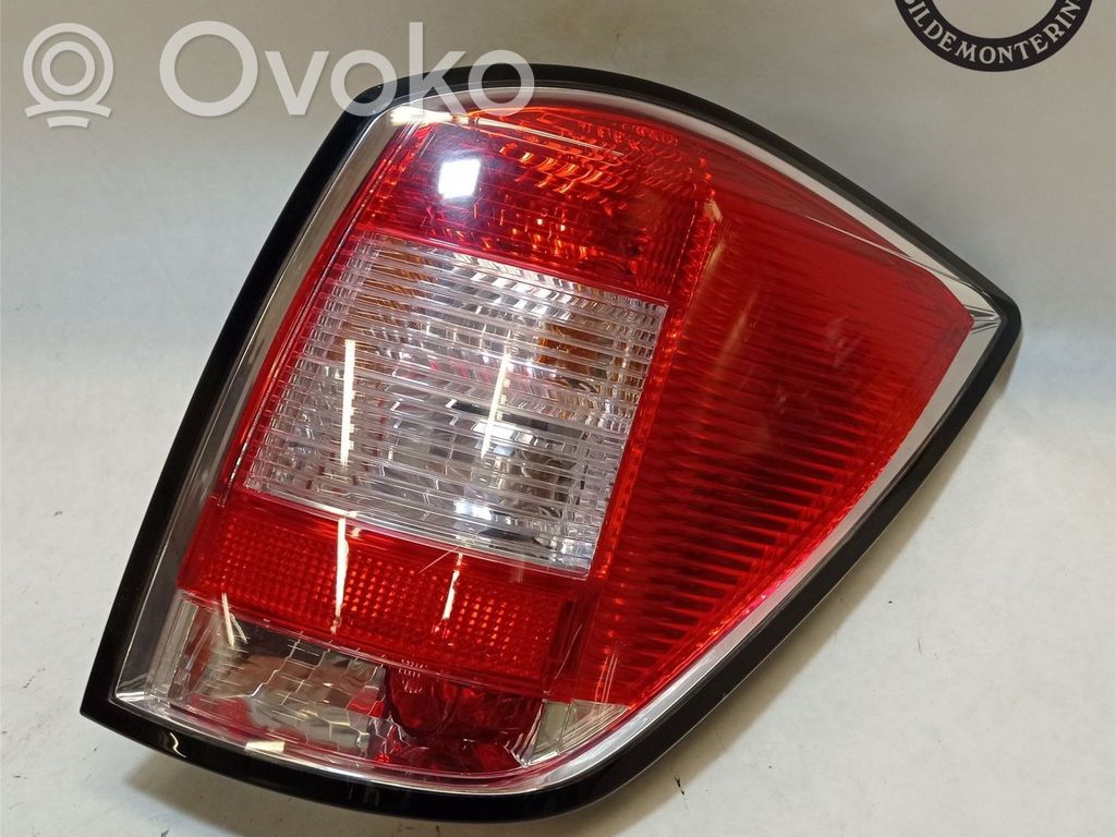 Opel Astra H Aizmugurējais lukturis virsbūvē 