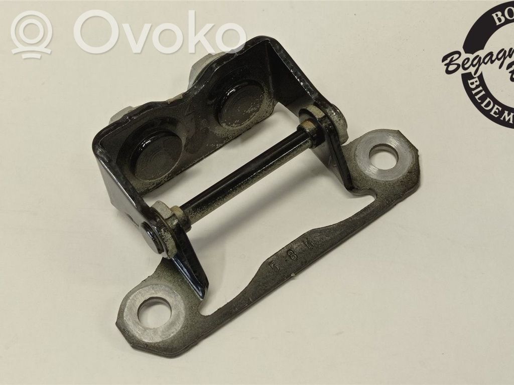 Tailgate/trunk/boot hinge   60879FJ000