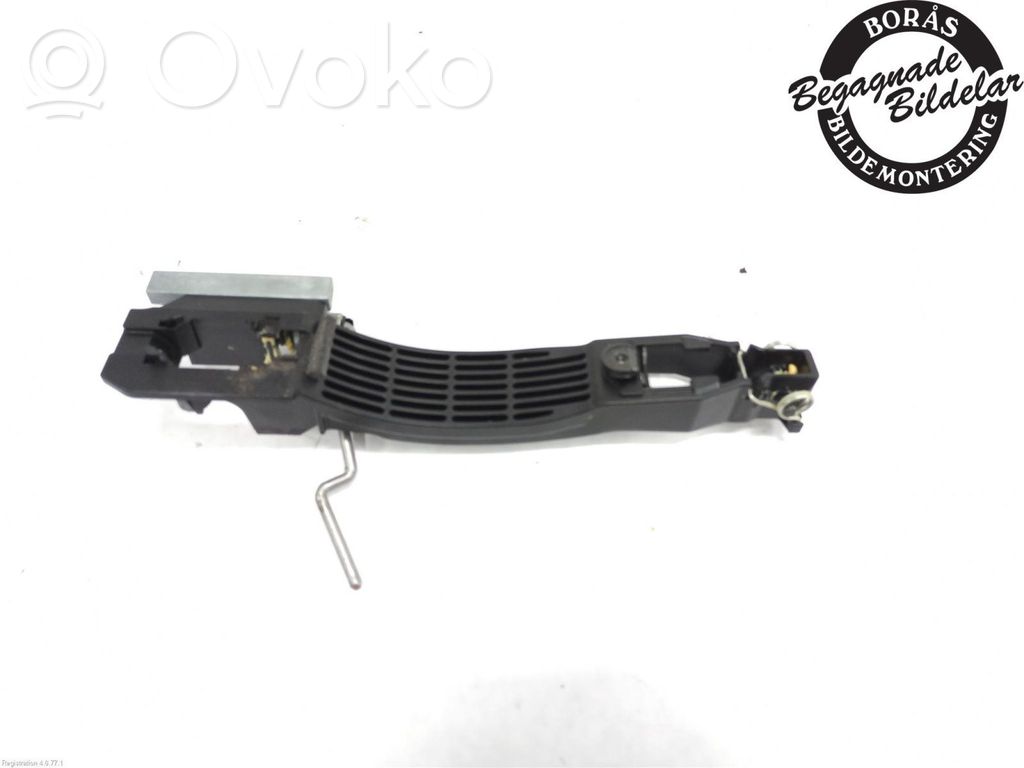 Manecilla externa puerta delantera   D10E7242XA